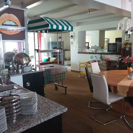 Hotel Garni Elegant Виллинген Экстерьер фото