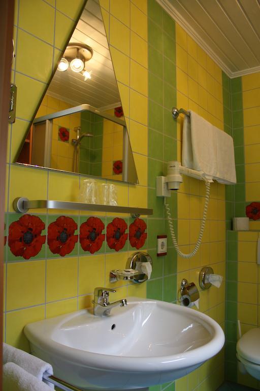 Hotel Garni Elegant Виллинген Экстерьер фото