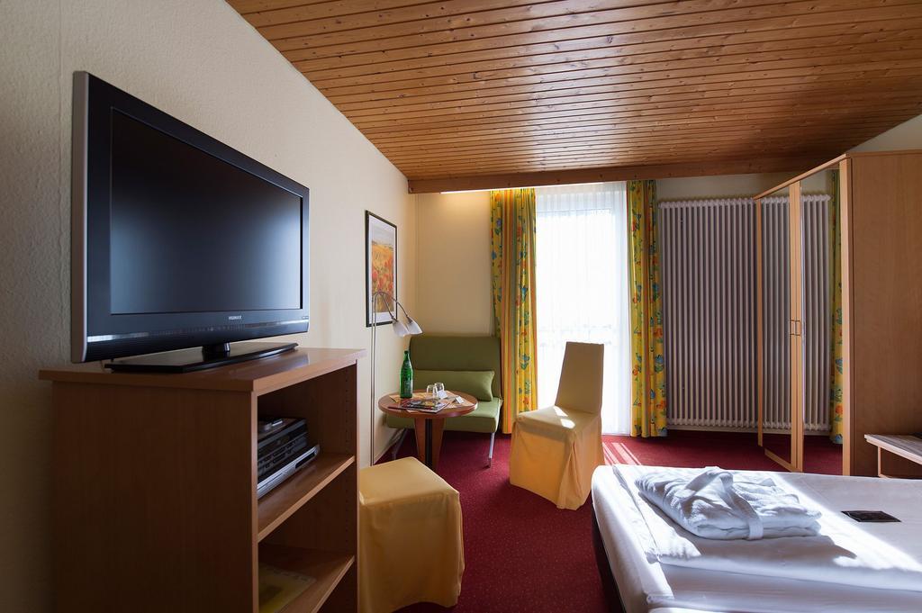 Hotel Garni Elegant Виллинген Номер фото