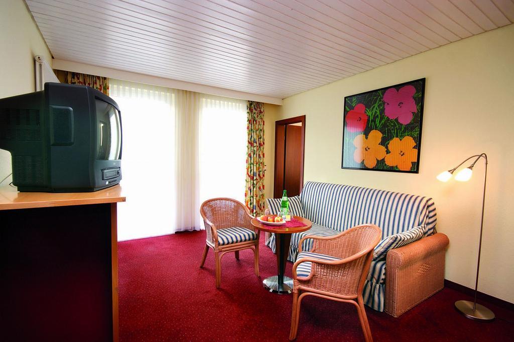 Hotel Garni Elegant Виллинген Номер фото