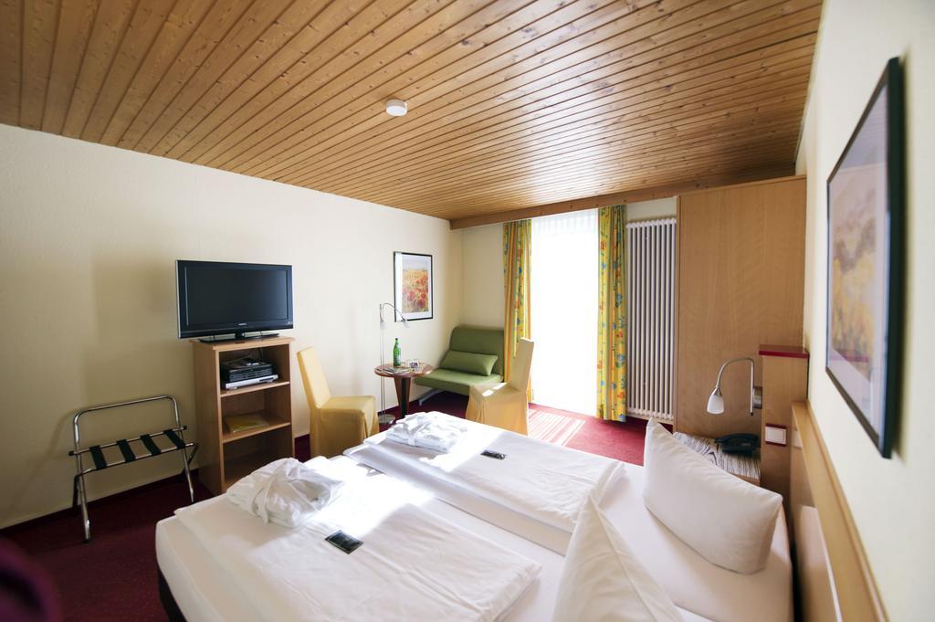 Hotel Garni Elegant Виллинген Номер фото